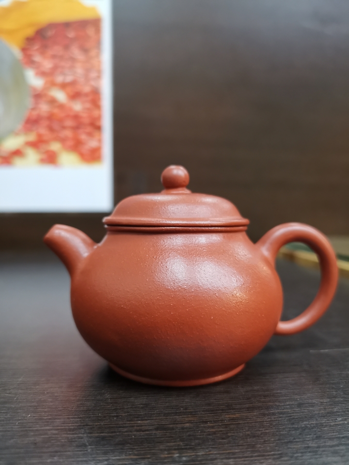 雨天大閱兵，一一點名，朱泥小品。