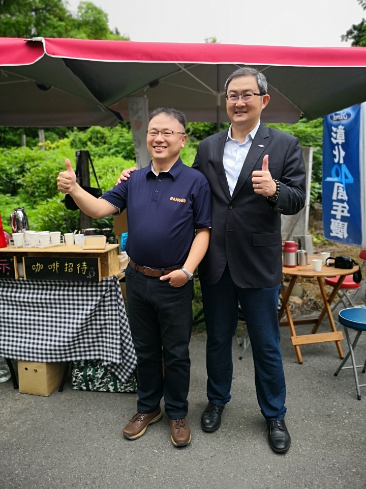 星期六限定的抗日咖啡