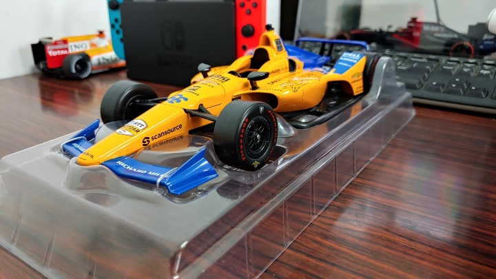 [開箱]1/18 INDYCAR  F.ALONSO #66