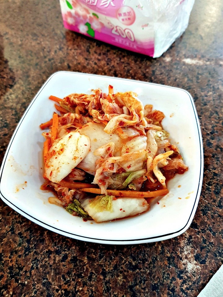 [牛肉麵/牛肉料理]苗栗頭份 靠近中央路 [田新牛家庄牛肉麵] 2019食記~好吃~近尚順~ 牛大骨好驚人~ 又超值~ 頂極腱子肉也很讚呀!