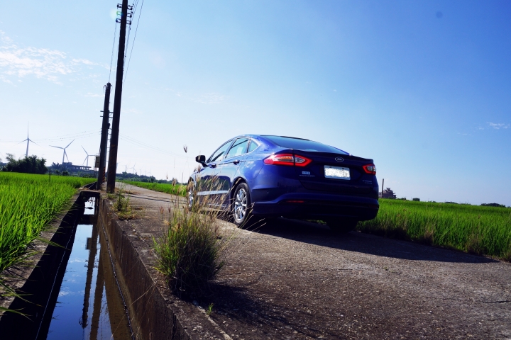 跟海有約的Mondeo Hybrid