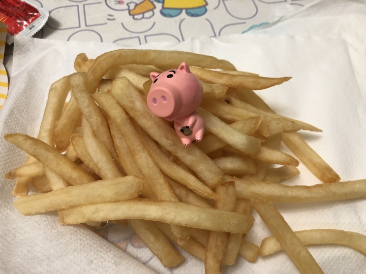 火腿偷吃麥脆雞腿餐