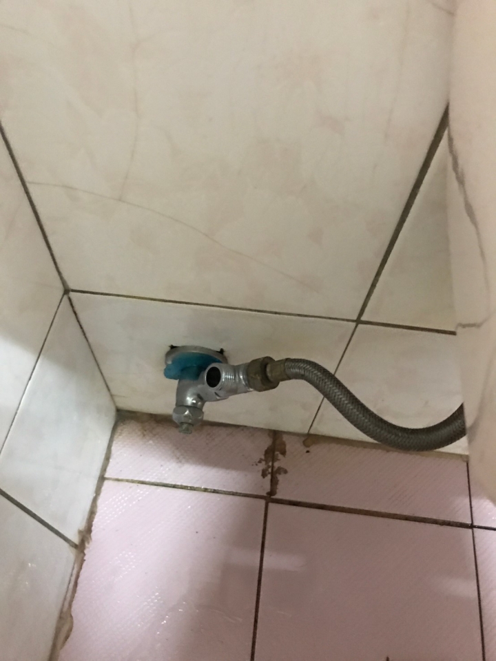 自己安裝免治馬桶好像也沒那麼難