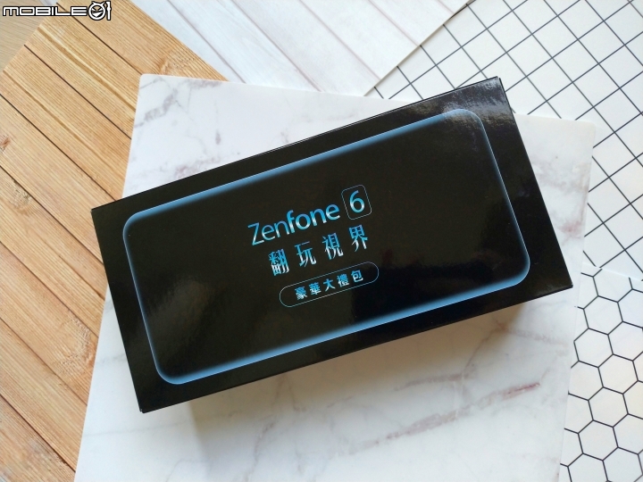 點我看大圖 【ZenFone 6翻玩視界】漸變霓幻銀開箱登場!HODA柔石防摔殼霧透白實裝!