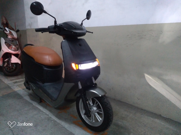 高雄都會悠悠白牌emoving電動機車樂活趣