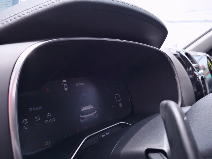 親自來體驗白色Citroen C5 Aircross