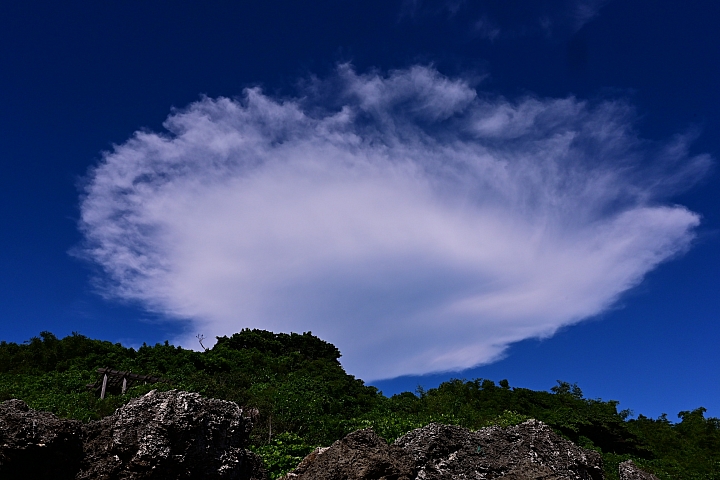 24-70mm F2.8 S+SB-5000的旅遊：阿里山、霧台、小琉球還有飛碟雲。