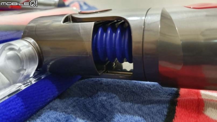 《Dyson V11™無線吸塵器》試用心得-懶人到最後也知道該打掃了