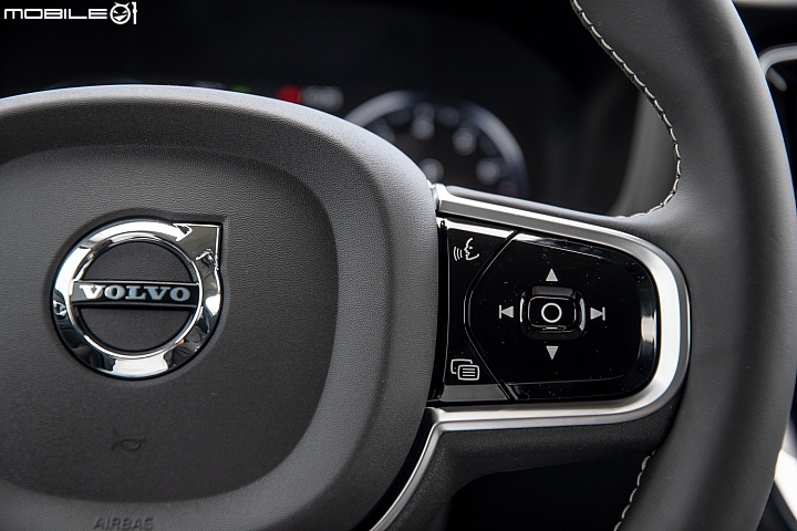 Volvo V60 T4 Momentum 試駕，用豪華與優雅旅遍天下