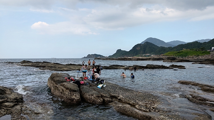 八斗子車站望海巷海灘浮潛趣