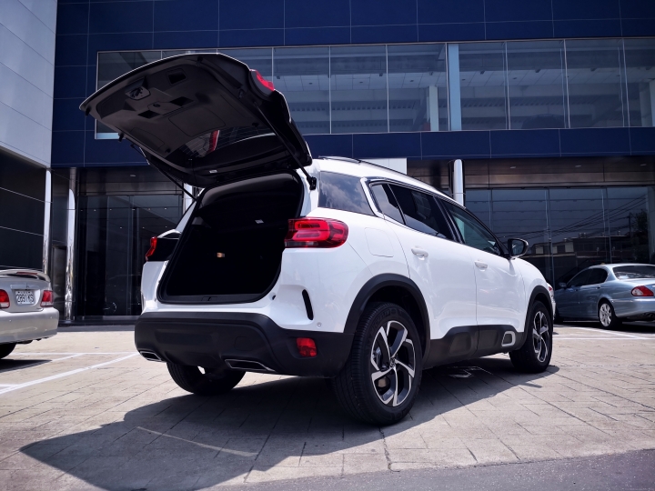 親自來體驗白色Citroen C5 Aircross