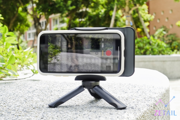 Adonit PhotoGrip Qi 藍牙 + 無線充電拍照握把 開箱體驗：一手掌握全世界