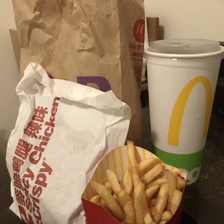 所以肥宅都怎麼吃麥脆雞呢