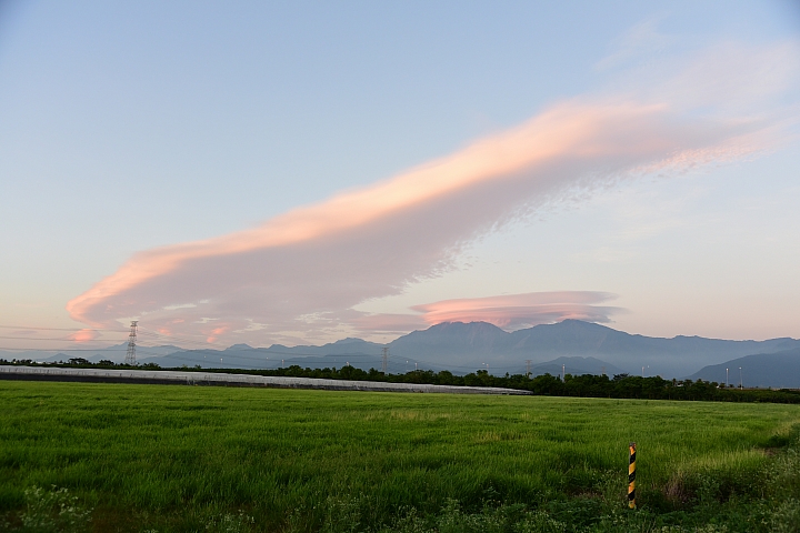 24-70mm F2.8 S+SB-5000的旅遊：阿里山、霧台、小琉球還有飛碟雲。