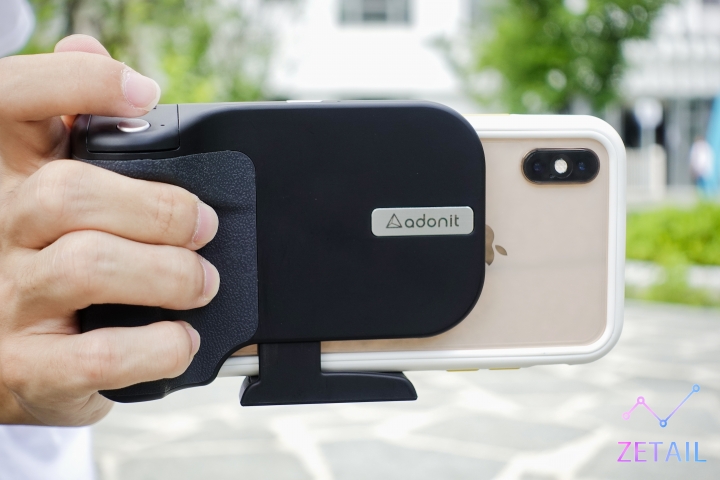 Adonit PhotoGrip Qi 藍牙 + 無線充電拍照握把 開箱體驗：一手掌握全世界