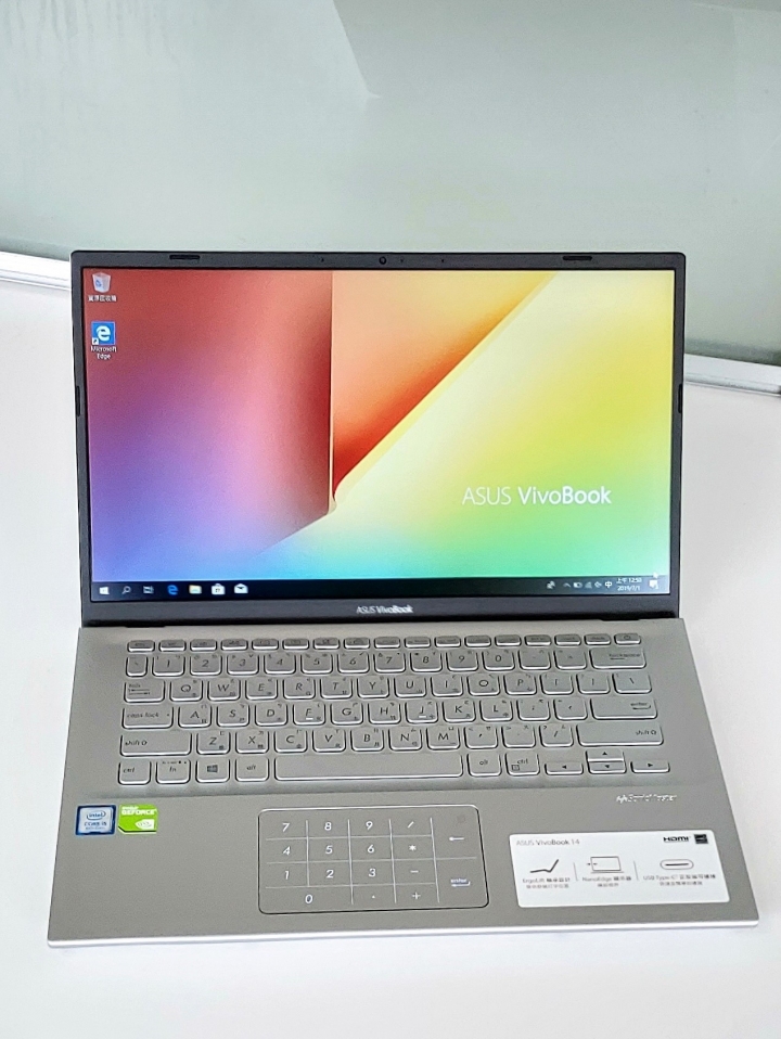 Vivobook S14 S412高CP值的獨立觸控板數字鍵輕薄筆電開箱