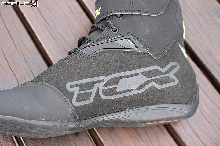 TCX RUSH WATERPROOF 防水車靴開箱 披著賽車鞋外觀的重機靴