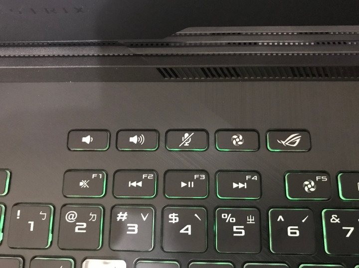 ROG Strix G微開箱