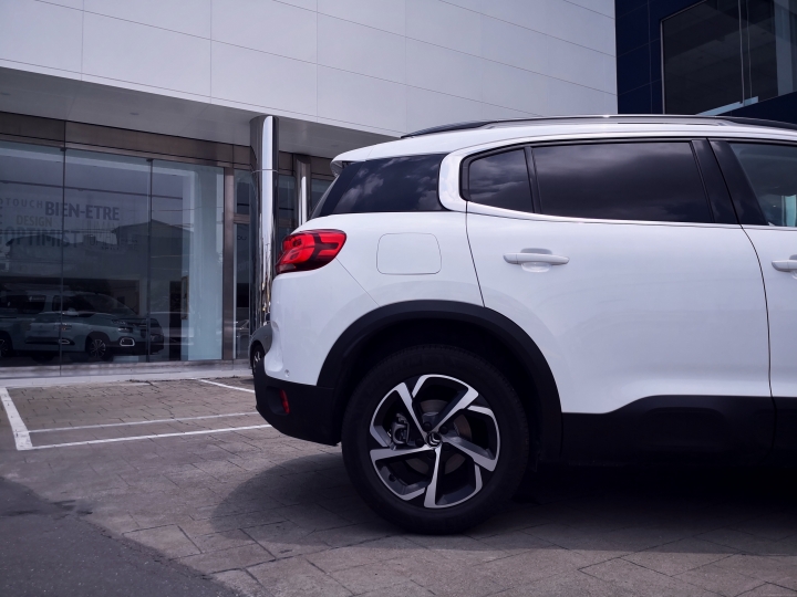 親自來體驗白色Citroen C5 Aircross