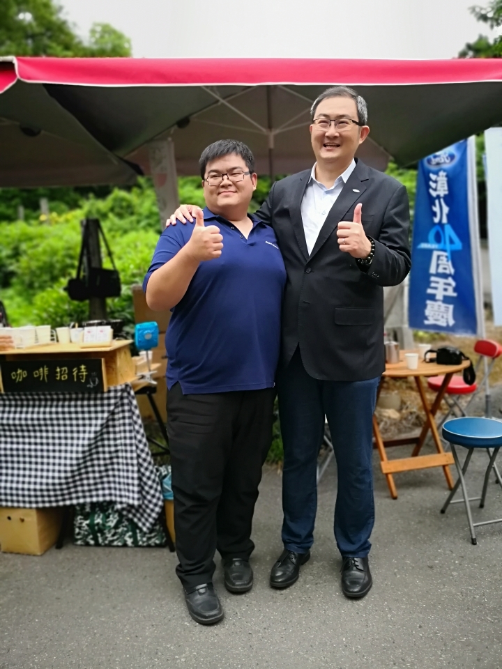 星期六限定的抗日咖啡