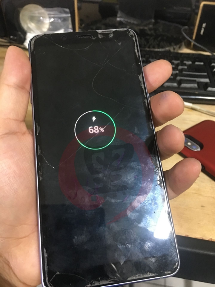 Samsung A8+（A730F）不開機顯示受潮不充電維修