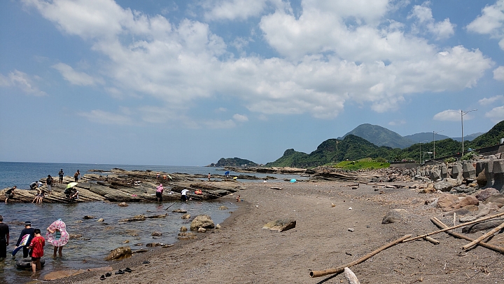 八斗子車站望海巷海灘浮潛趣