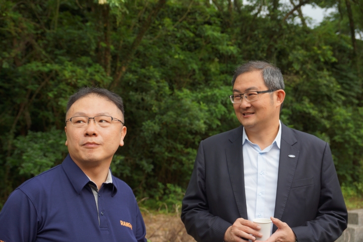 星期六限定的抗日咖啡