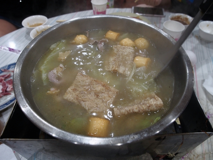 [食記] 臺南市 中西區 富香沙茶爐 — 南臺灣沙茶爐，傳統的火鍋吃法