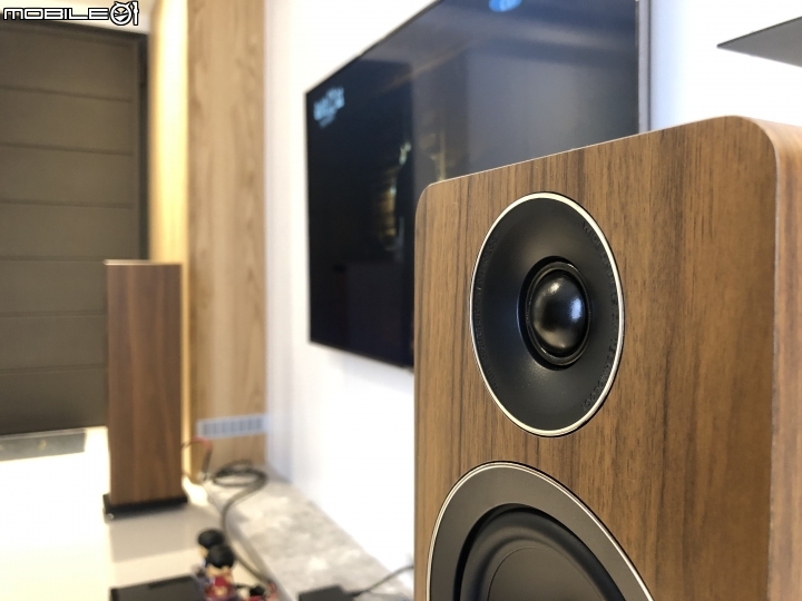 你們認識Acoustic Energy的 AE120落地式喇叭嗎