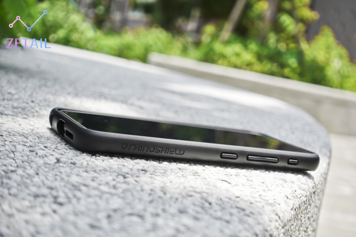 犀牛盾 SolidSuit、CrashGuard 防摔保護殼、耐衝擊保護貼 開箱體驗：ZenFone 6 最佳保鑣