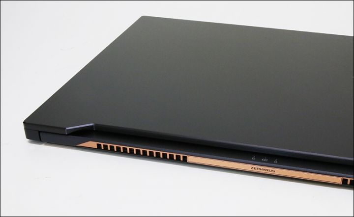 點我看大圖 華碩ROG GX701GWR 17吋電競筆電實際測試