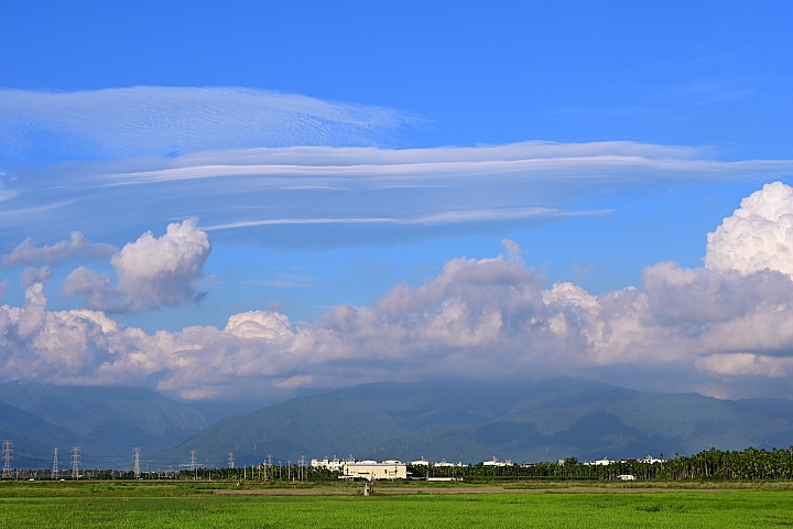 24-70mm F2.8 S+SB-5000的旅遊：阿里山、霧台、小琉球還有飛碟雲。