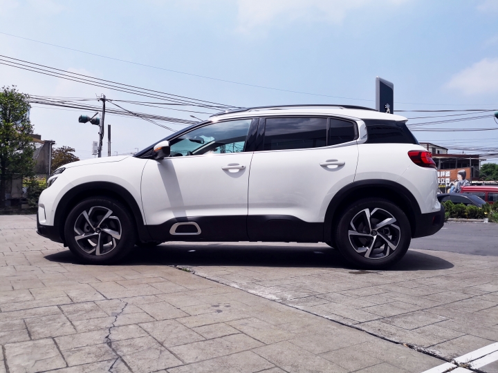 親自來體驗白色Citroen C5 Aircross