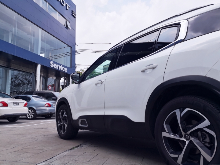 親自來體驗白色Citroen C5 Aircross