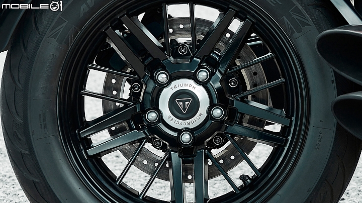 【海外快訊】2500c.c. 的二輪肌肉車！全新 TRIUMPH Rocket 3 R & GT 正式發布