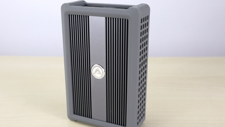 AKiTiO T3–10G Fanless Design and Bus Powered Switch Thunderbolt 3 to 10GbE