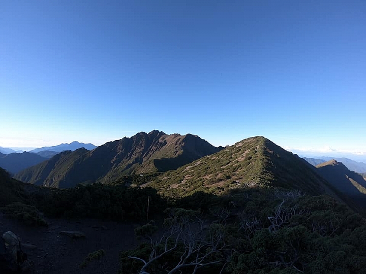 南玉山