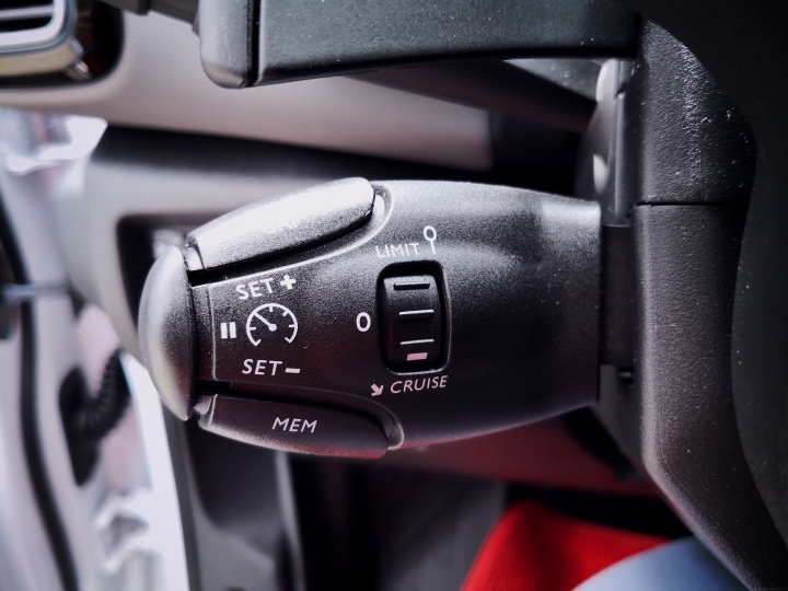 親自來體驗白色Citroen C5 Aircross