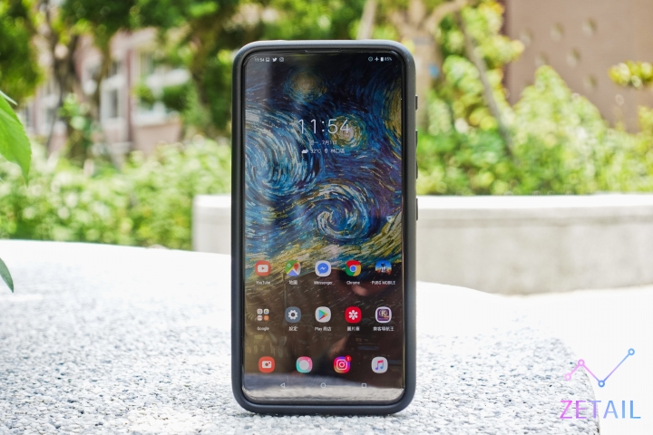犀牛盾 SolidSuit、CrashGuard 防摔保護殼、耐衝擊保護貼 開箱體驗：ZenFone 6 最佳保鑣