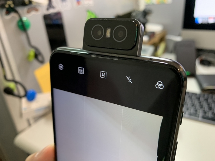 ASUS ZenFone6開箱+亞太網速測試