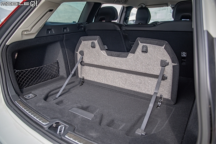 Volvo V60 T4 Momentum 試駕，用豪華與優雅旅遍天下