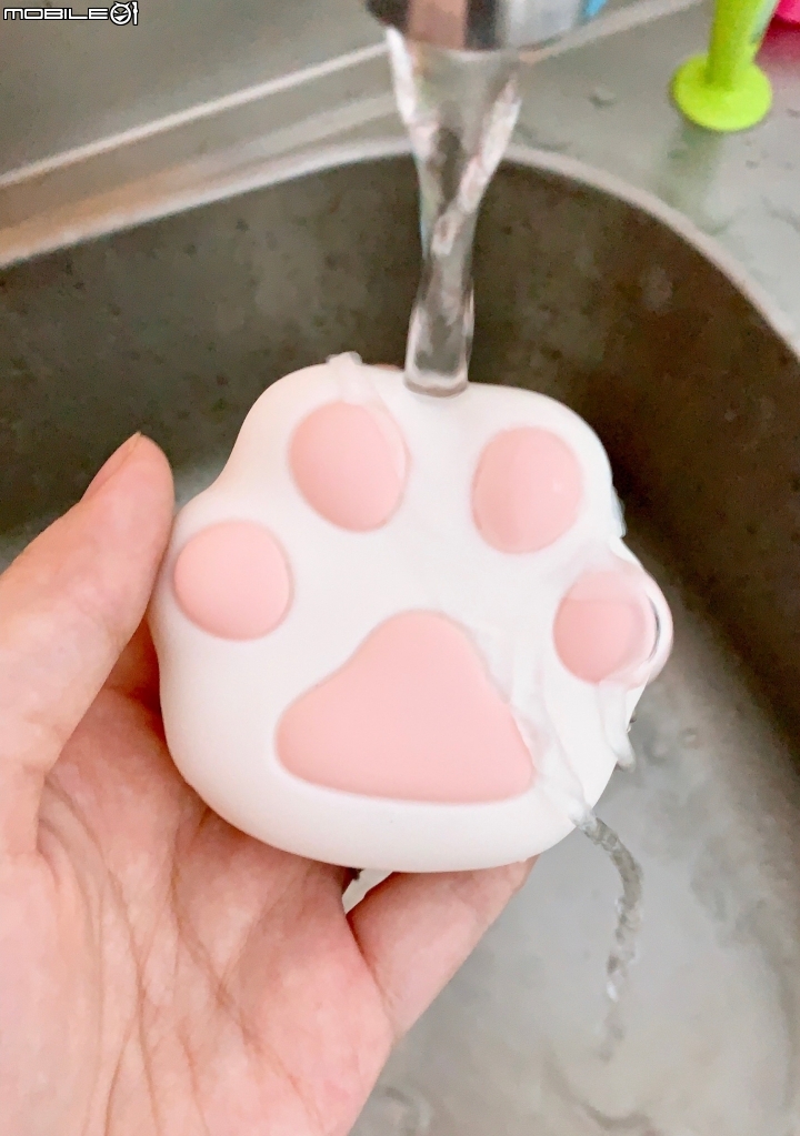 點我看大圖 【開箱】療癒可愛的貓掌按摩器