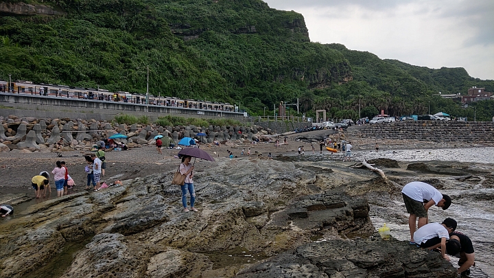 八斗子車站望海巷海灘浮潛趣