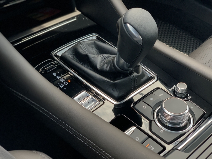 [開箱]MAZDA 6 Sedan 鋼鐵灰-2020年式開箱
