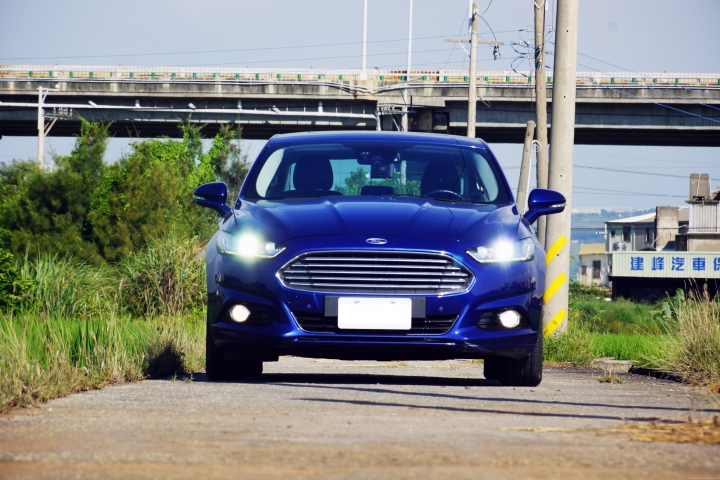 跟海有約的Mondeo Hybrid