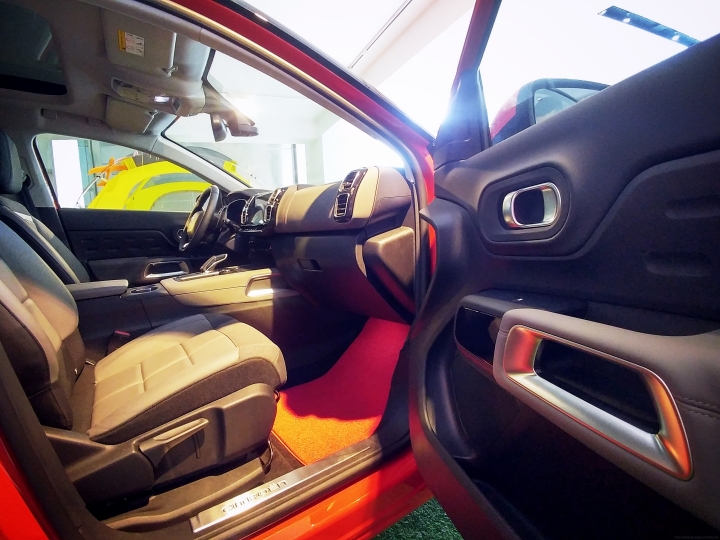 親自來體驗紅色Citroen C5 Aircross