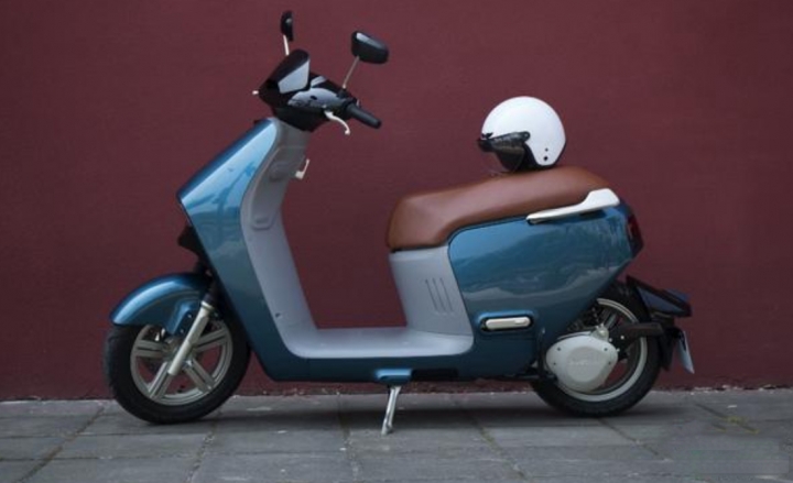 又一台山寨GOGORO?
