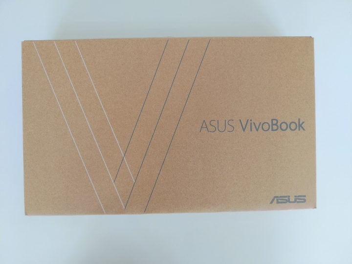Vivobook S14 S412高CP值的獨立觸控板數字鍵輕薄筆電開箱