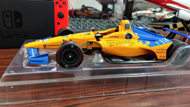 [開箱]1/18 INDYCAR  F.ALONSO #66