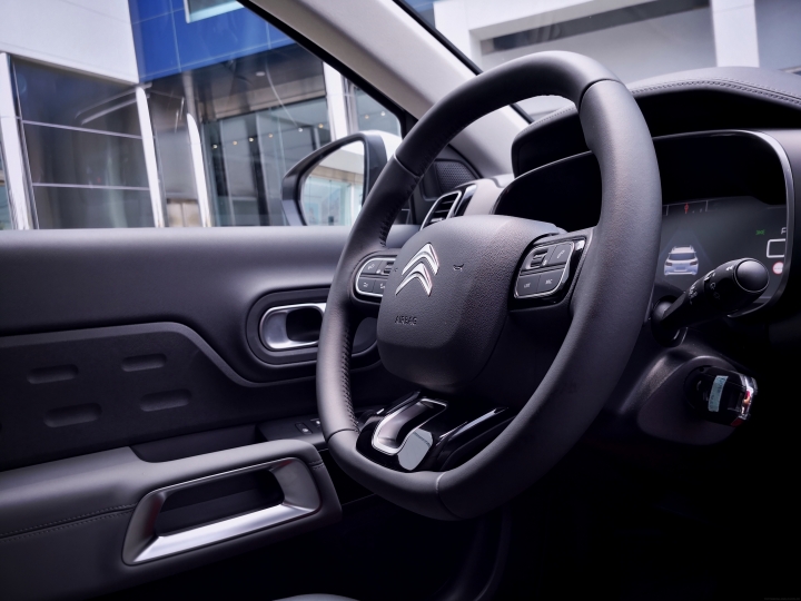 親自來體驗白色Citroen C5 Aircross